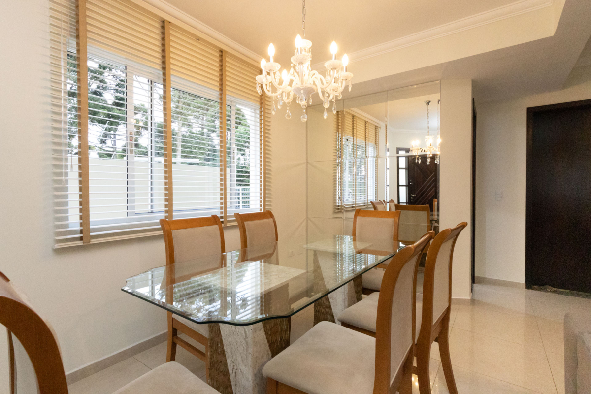 Sobrado para venda no Santa Felicidade em Curitiba com 235,61m² por R$ 1.690.000,00