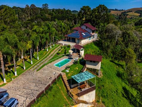Chácara para locacao no Cercadinho em Campo Largo com 280m² por R$ 12.000,00