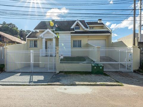 Casa Residencial para locacao no Santa Felicidade em Curitiba com 170,00m² por R$ 5.200,00