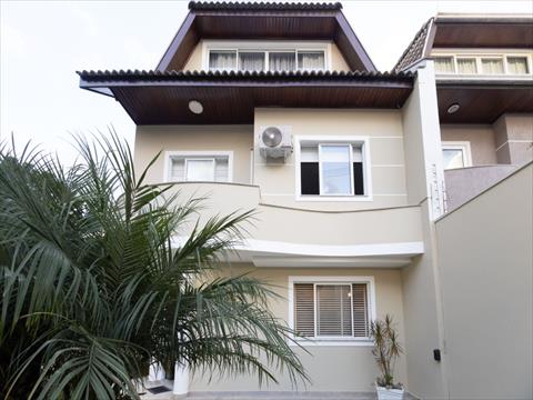 Sobrado para venda no Santa Felicidade em Curitiba com 235,61m² por R$ 1.690.000,00