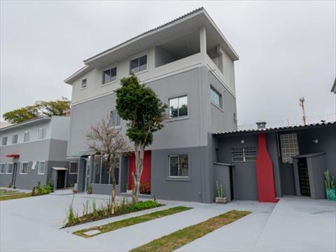 Sobrado para locacao no Santa Felicidade em Curitiba com 250,00m² por R$ 3.500,00
