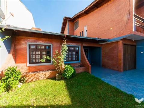 Sobrado para venda no Pilarzinho em Curitiba com 270m² por R$ 950.000,00