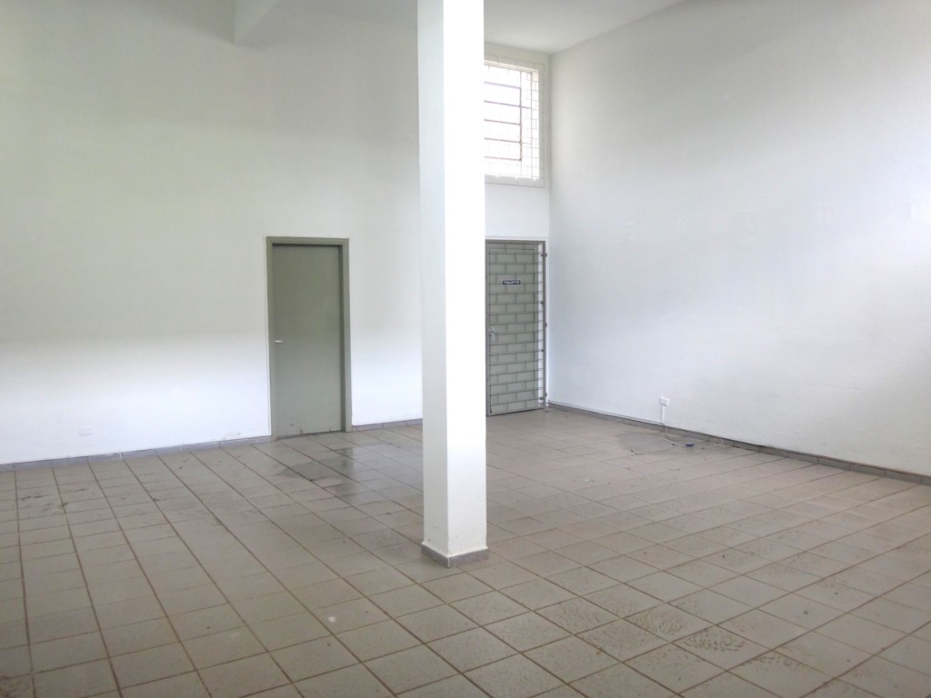 Loja para locacao no Rebouças em Curitiba com 80,00m² por R$ 2.100,00