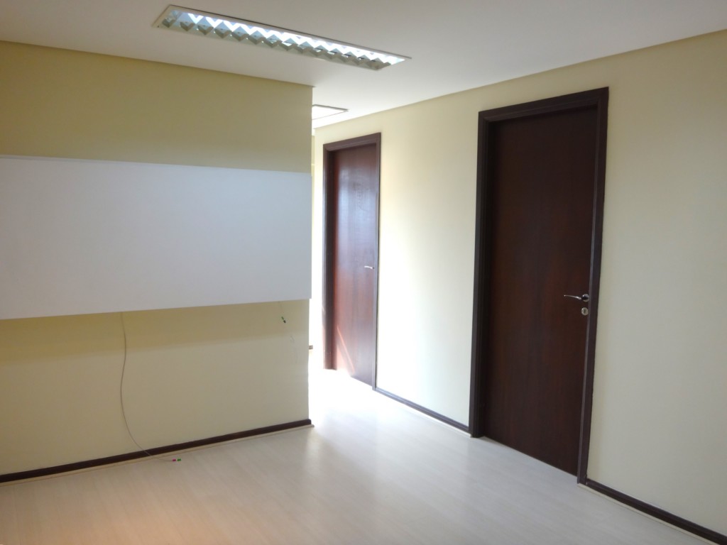Imovel Comercial para locacao no Centro Civico em Curitiba com 73,00m² por R$ 1.700,00