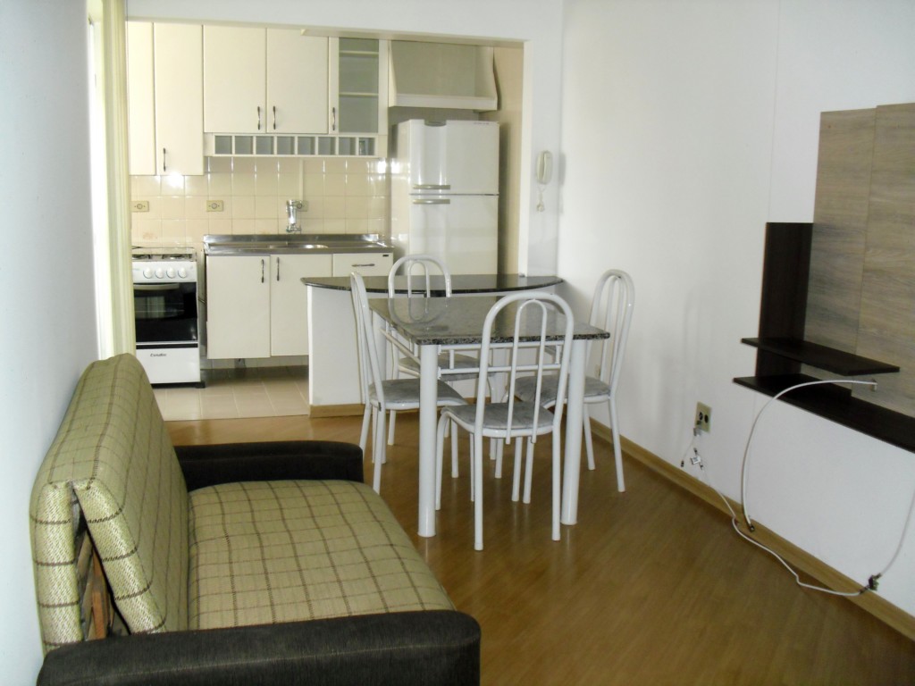 Apartamento para locacao no Bigorrilho em Curitiba com 56,00m² por R$ 1.700,00
