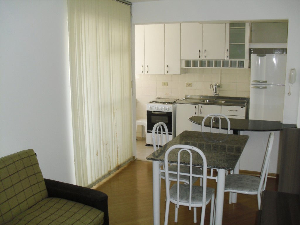 Apartamento para locacao no Bigorrilho em Curitiba com 56,00m² por R$ 1.700,00