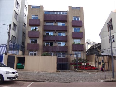 Apartamento para locacao no Agua Verde em Curitiba com 120,00m² por R$ 2.600,00
