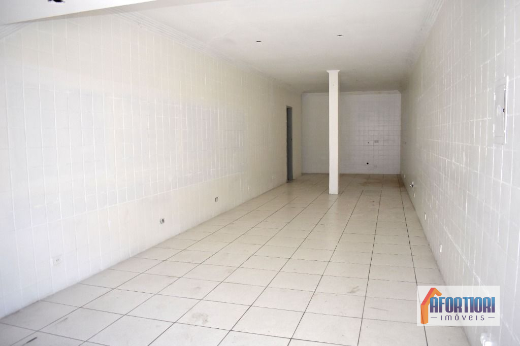 Loja para locacao no Centro em Curitiba com 70,00m² por R$ 2.800,00