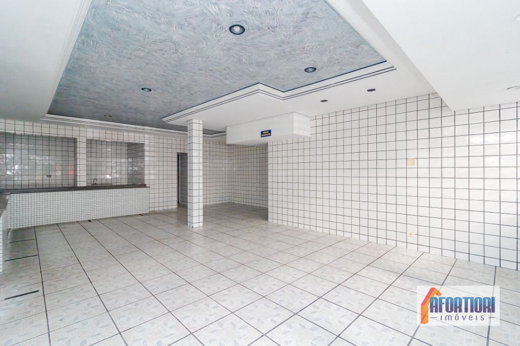 Loja para locacao no Centro em Curitiba com 110,00m² por R$ 4.400,00