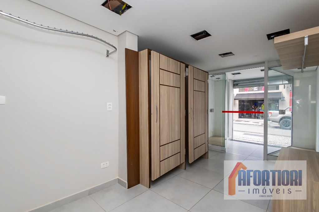 Loja para locacao no Centro em Curitiba com 26,00m² por R$ 1.900,00