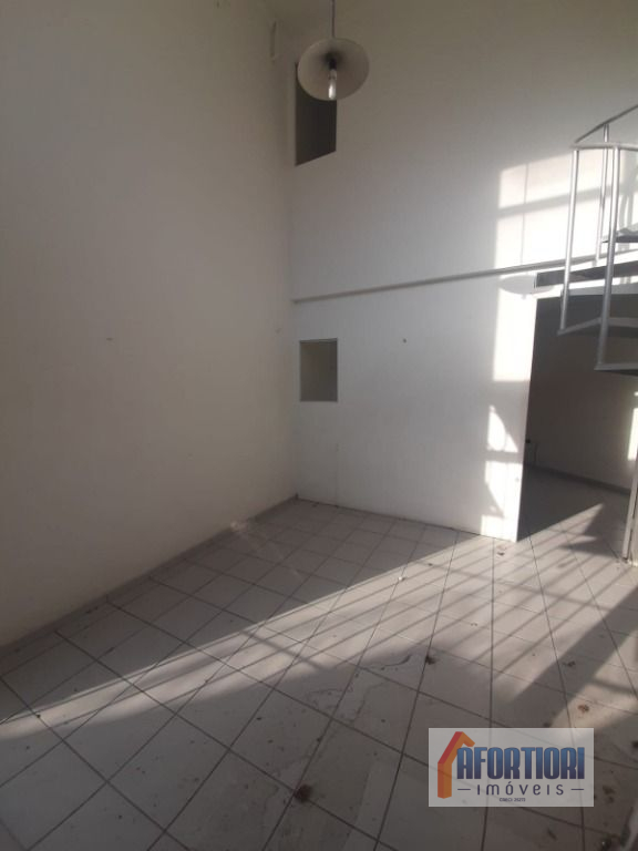 Loja para locacao no Centro em Curitiba com 61,00m² por R$ 790,00