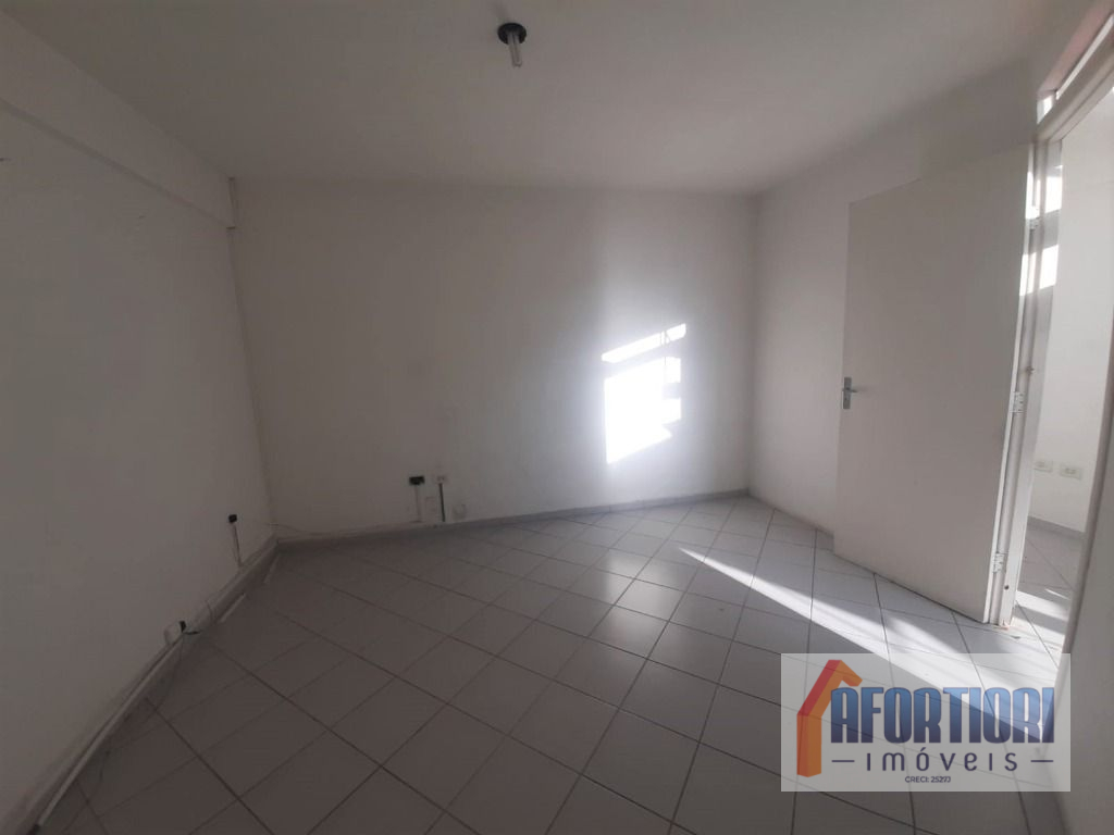 Loja para locacao no Centro em Curitiba com 61,00m² por R$ 790,00