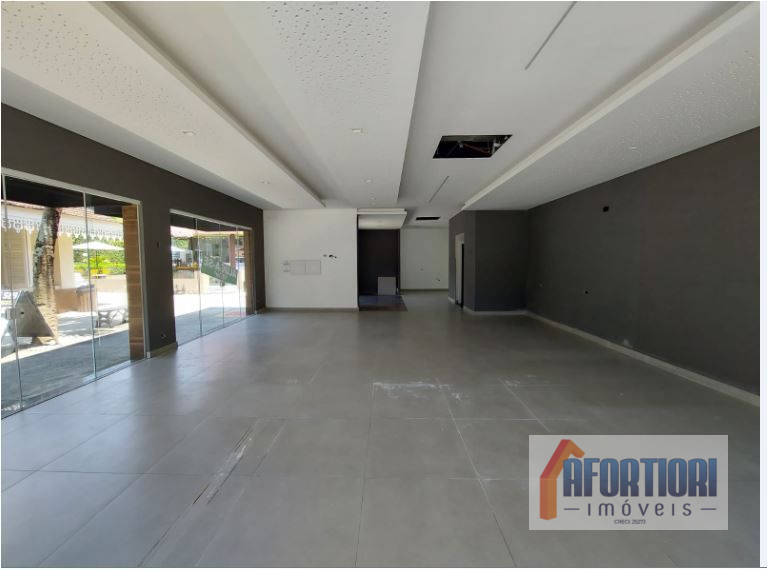 Loja para locacao no São Lourenço em Curitiba com 187,00m² por R$ 13.990,00