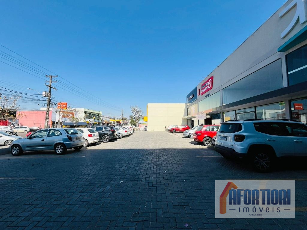 Loja para locacao no Centro em Piraquara com 244m² por R$ 16.000,00