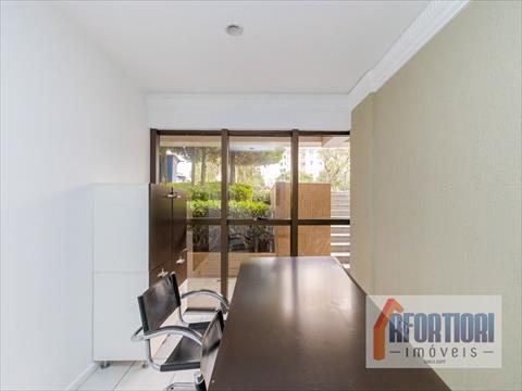 Imóveis Comerciais para venda no Centro Cívico em Curitiba com 72m² por R$ 480.000,00