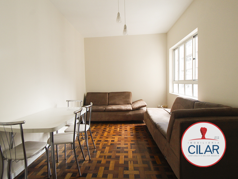 Apartamento para locacao no Centro em Curitiba com 90,50m² por R$ 2.200,00