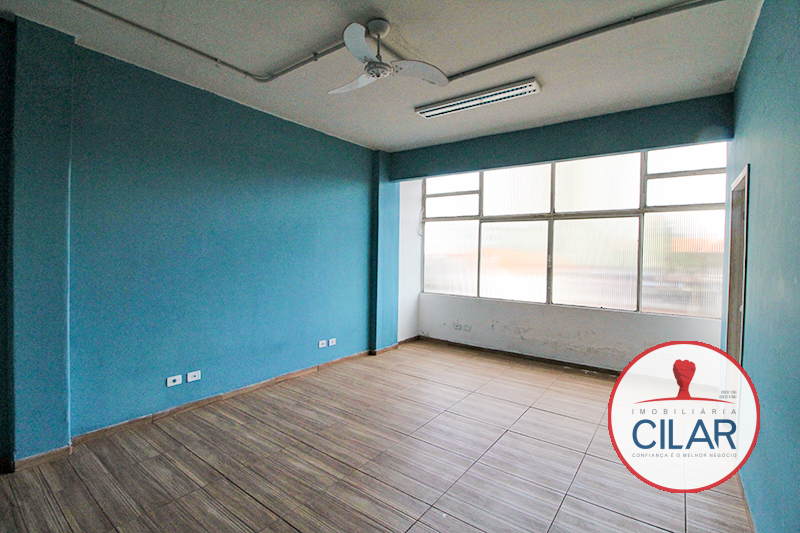 Imovel Comercial para locacao no Centro em Curitiba com 44,98m² por R$ 700,00