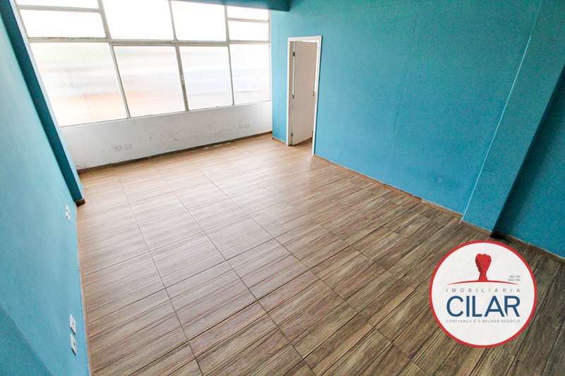 Imovel Comercial para locacao no Centro em Curitiba com 44,98m² por R$ 700,00