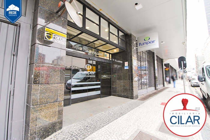 Loja para locacao no Centro em Curitiba com 130,00m² por R$ 2.200,00