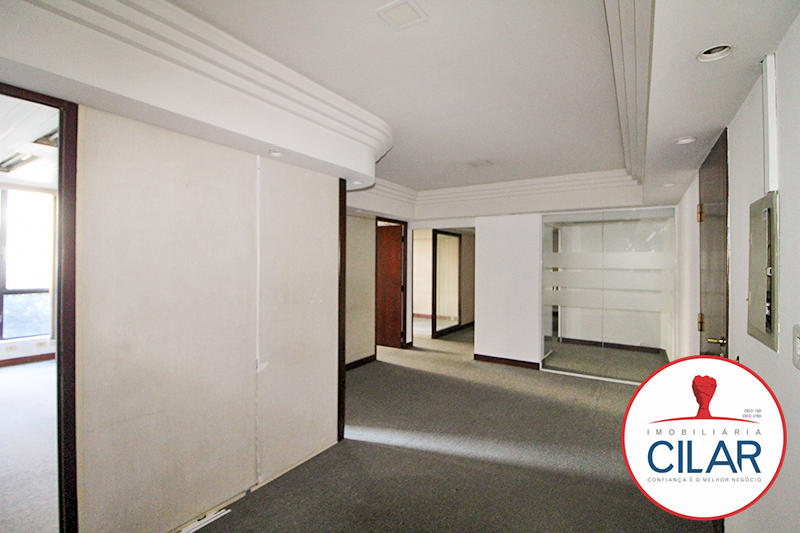Imóveis Comerciais para locacao no Centro em Curitiba com 119,3m² por R$ 2.000,00