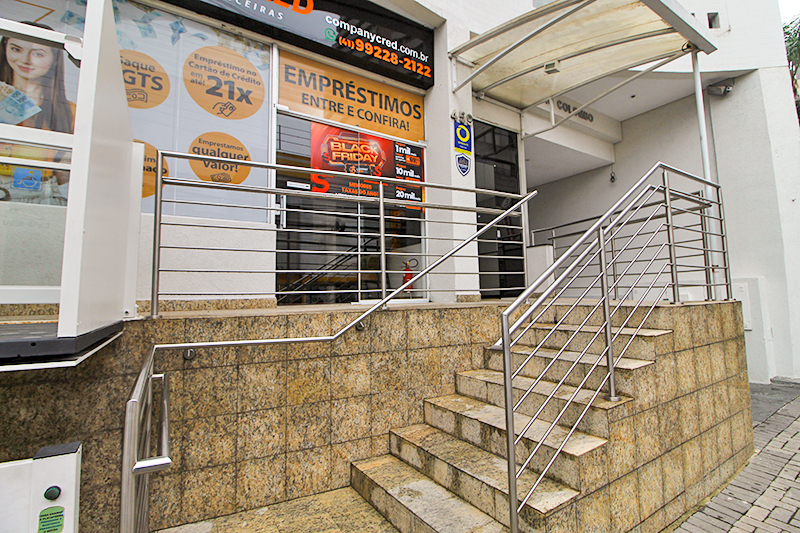 Imovel Comercial para locacao no Centro em Curitiba com 136,87m² por R$ 850,00