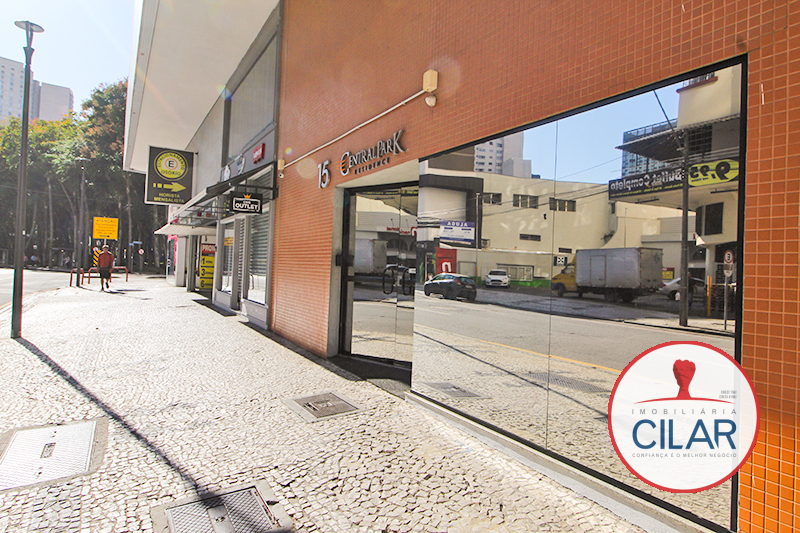 Apartamento para locacao no Centro em Curitiba com 74,15m² por R$ 2.200,00