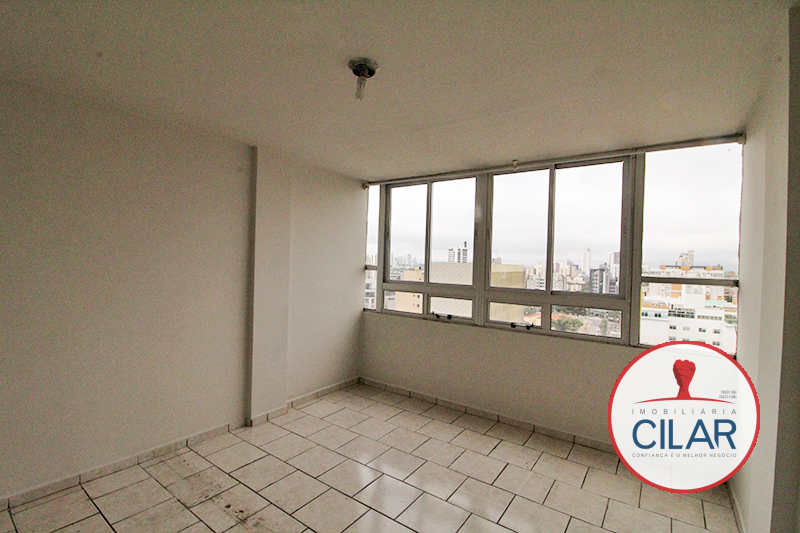Kitinete para locacao no Centro em Curitiba com 31,34m² por R$ 1.250,00