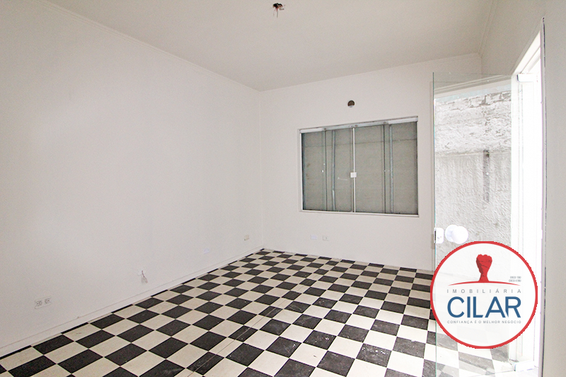 Casa Comercial para locacao no São Francisco em Curitiba com 330m² por R$ 3.000,00