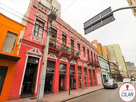 Studio para locacao no Centro em Curitiba com 31m² por R$ 2.200,00