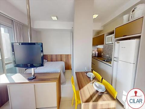 Studio para locacao no Centro em Curitiba com 33m² por R$ 2.200,00