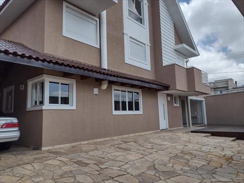 Sobrado para locacao no Pilarzinho em Curitiba com 196,6m² por R$ 6.875,00