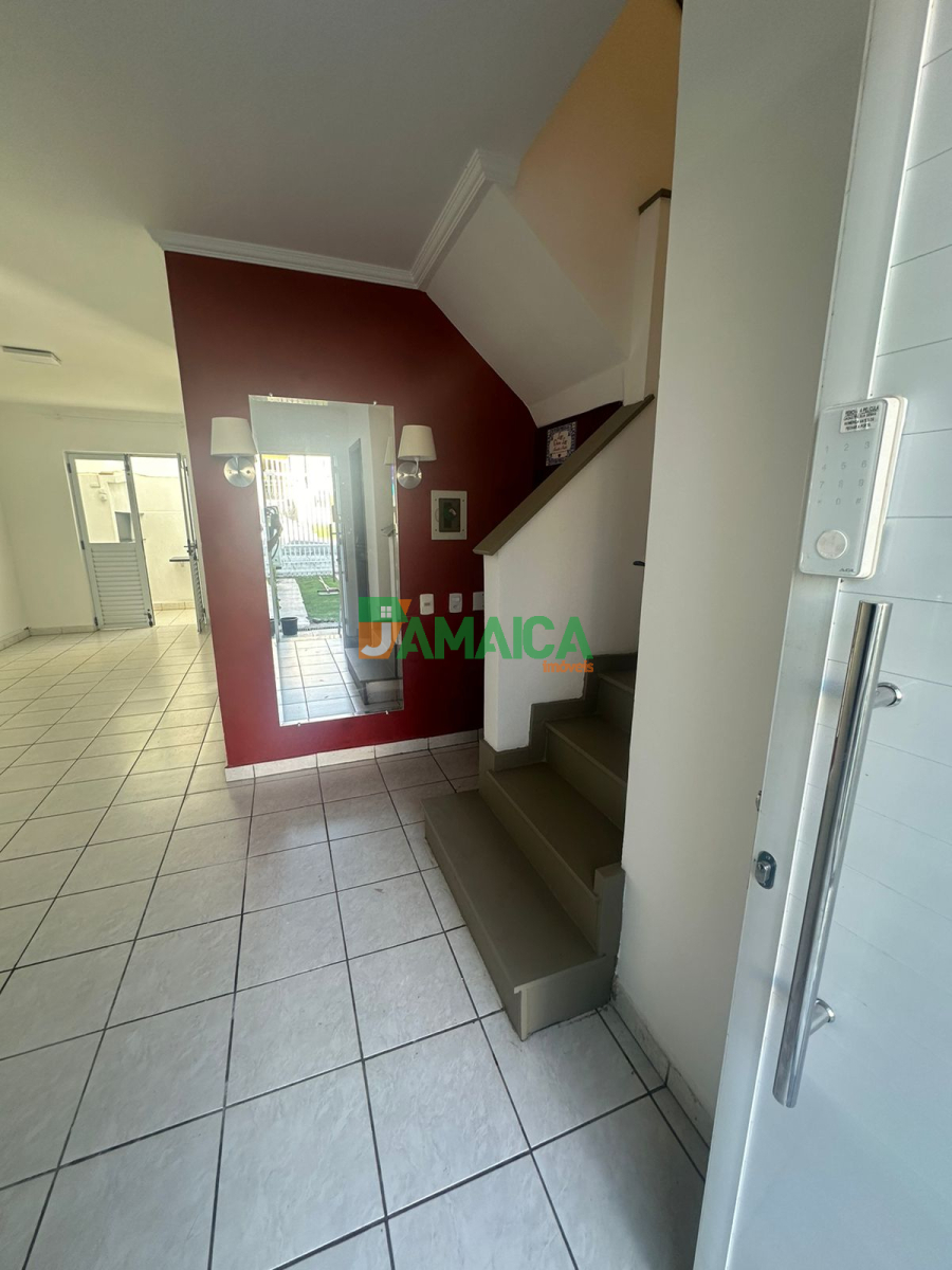 Sobrado para locacao no  em Curitiba com 150,00m² por R$ 3.500,00