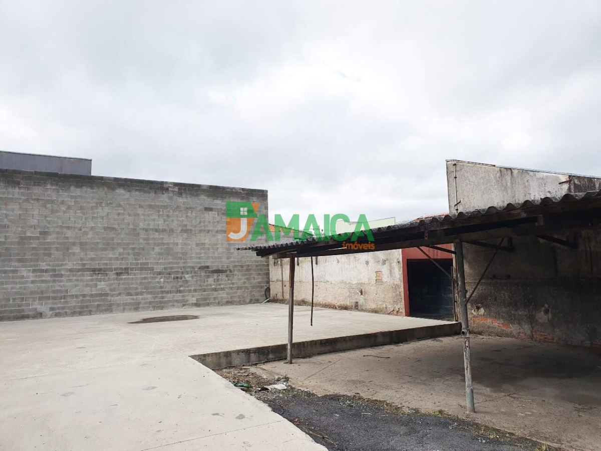 Terreno para locacao no Uberaba em Curitiba com 1.000,00m² por R$ 3.850,00