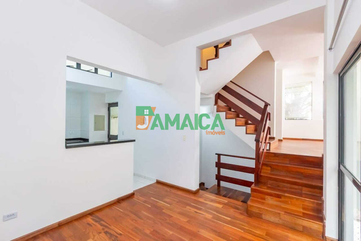 Sobrado para venda no Butiatuvinha em Curitiba com 197,00m² por R$ 1.600.000,00