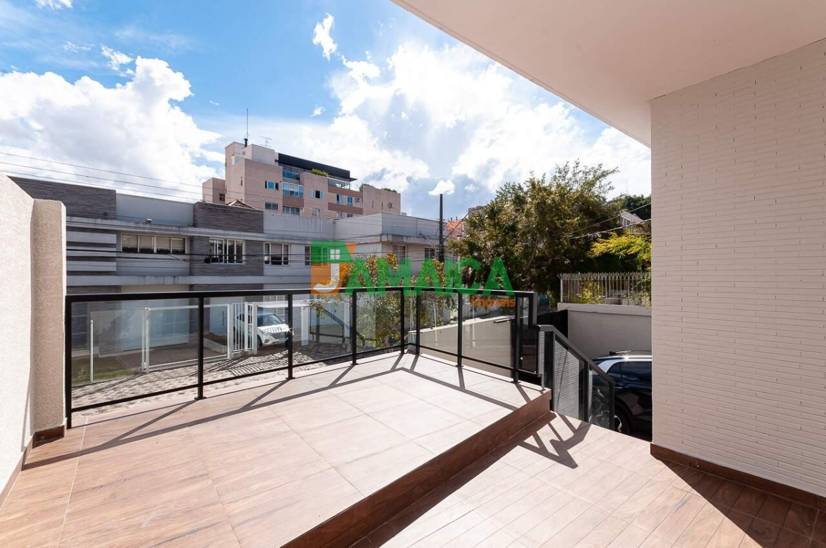 Casa Comercial para locacao no Centro em Curitiba com 608,00m² por R$ 8.000,00