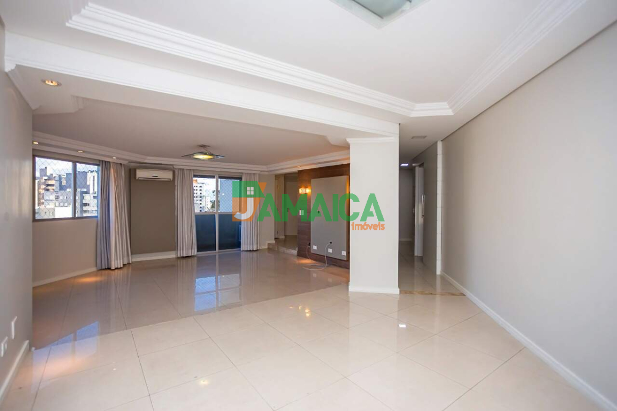Apartamento para locacao no Bigorrilho em Curitiba com 244,00m² por R$ 5.200,00