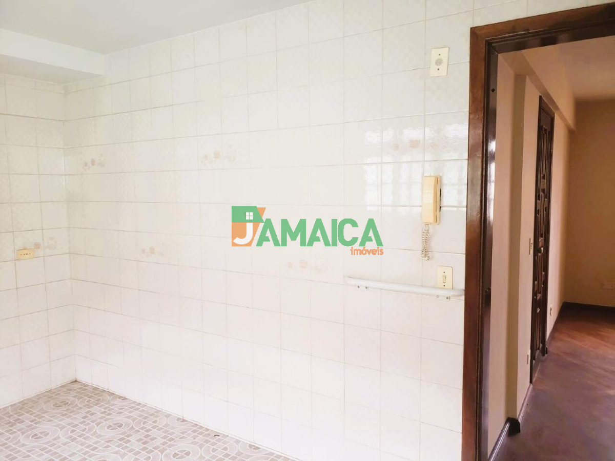 Sobrado para locacao no Jardim das Américas em Curitiba com 110m² por R$ 2.650,00