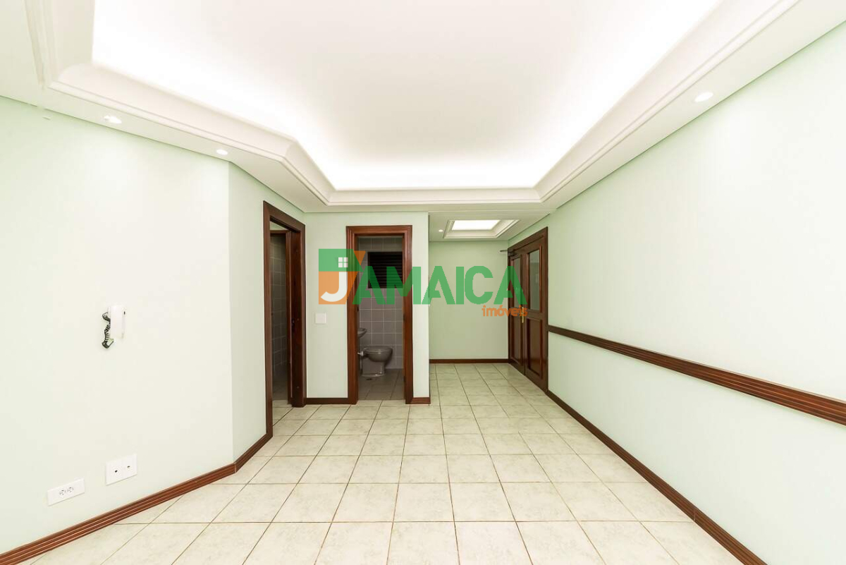 Imóveis Comerciais para locacao no Centro em Curitiba com 121m² por R$ 2.500,00