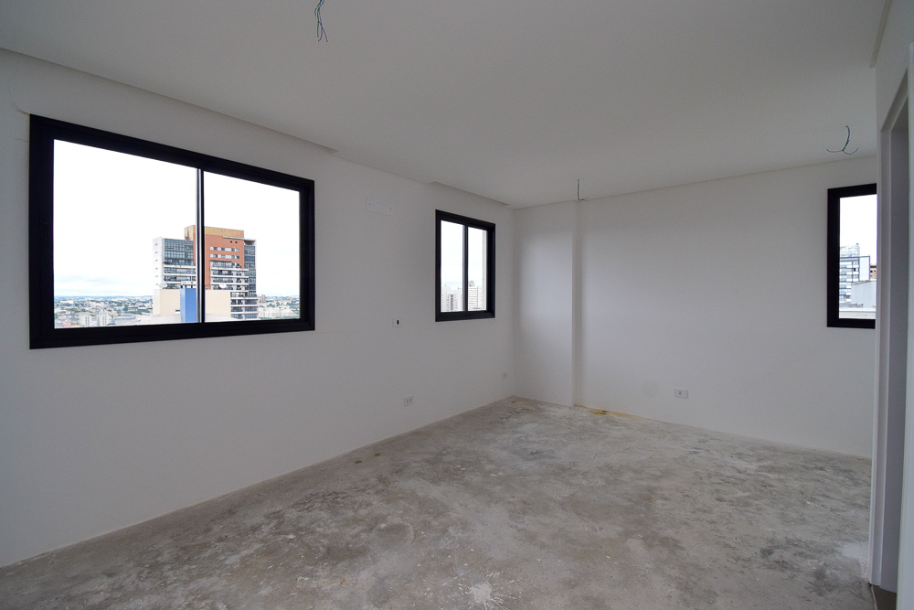 Studio para locacao no Centro em Curitiba com 83,18m² por R$ 1.600,00