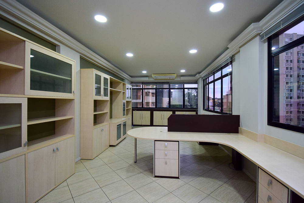Imovel Comercial para locacao no Centro Cívico em Curitiba com 66,57m² por R$ 1.500,00