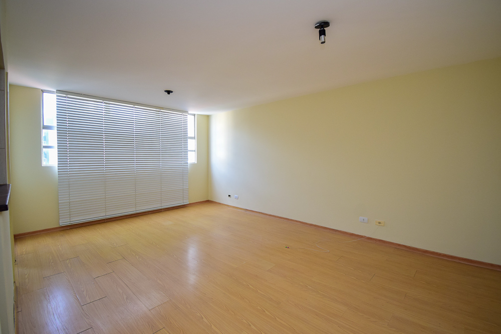 Apartamento para locacao no Centro em Curitiba com 41,20m² por R$ 1.250,00