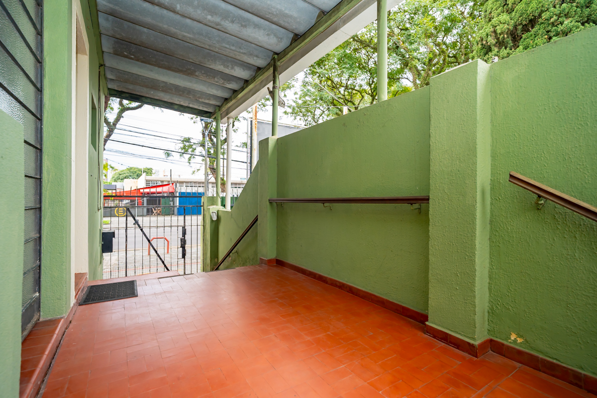 Casa Comercial para locacao no Rebouças em Curitiba com 242,42m² por R$ 9.000,00