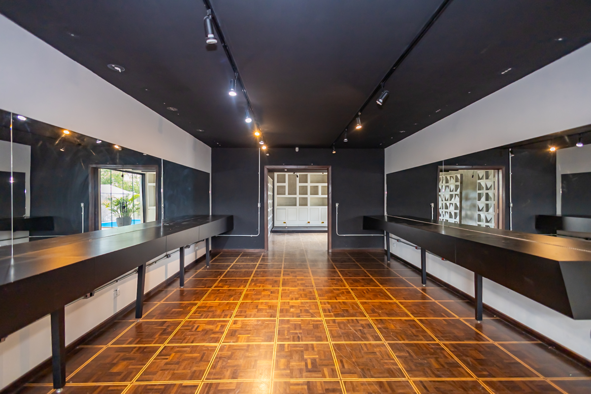 Casa Comercial para locacao no Bigorrilho em Curitiba com 320,00m² por R$ 13.000,00