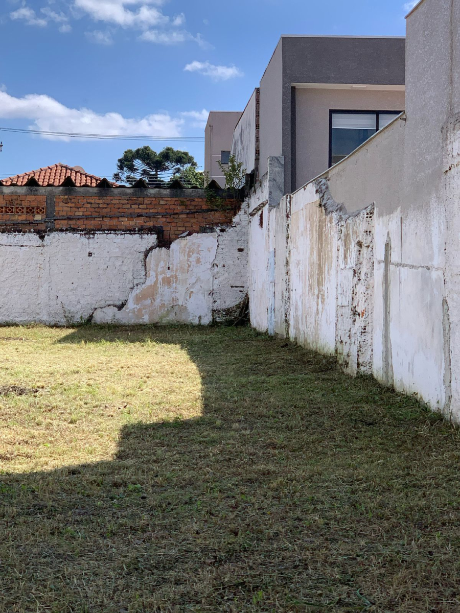 Terreno para locacao no Capão da Imbuia em Curitiba com 370,00m² por R$ 1.600,00