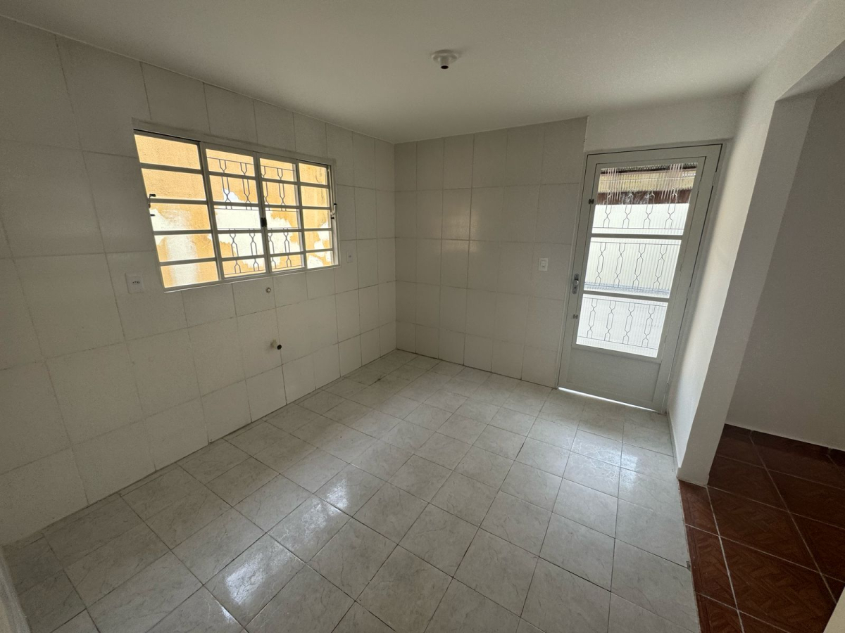 Casa Residencial para locacao no Boa Vista em Curitiba com 50,00m² por R$ 2.350,00