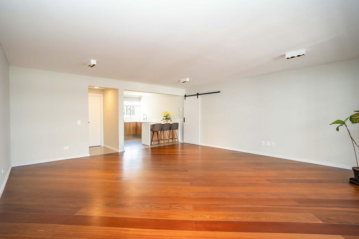 Apartamento para venda no Centro em Curitiba com 217,00m² por R$ 1.590.000,00