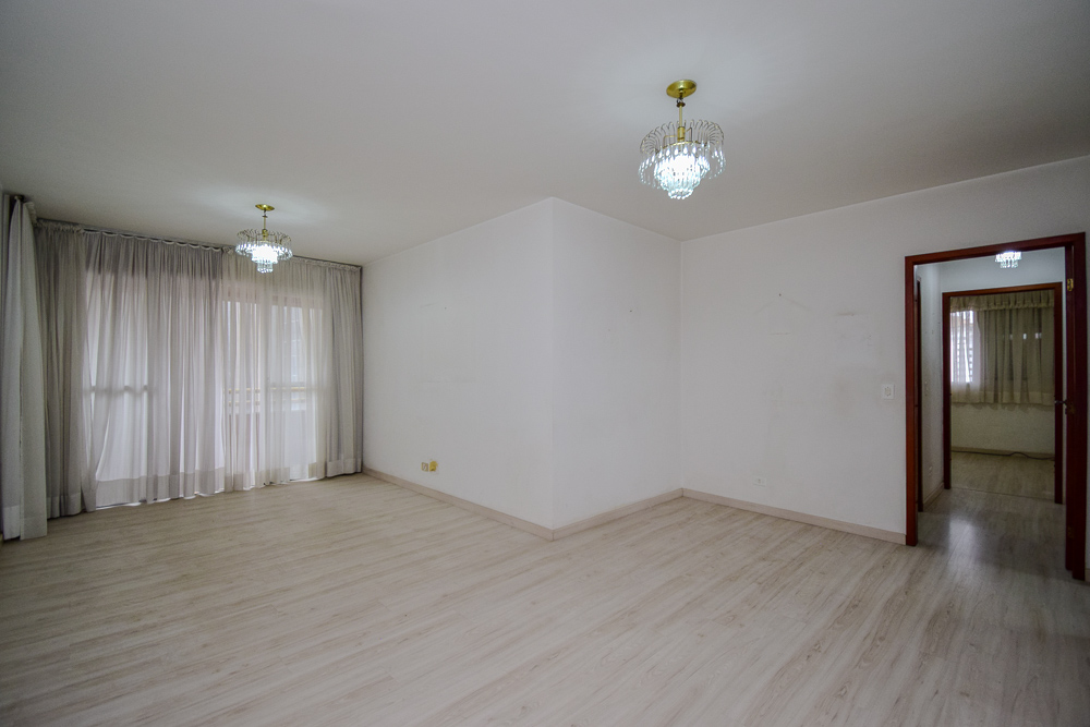 Apartamento para locacao no Centro em Curitiba com 185,93m² por R$ 3.900,00