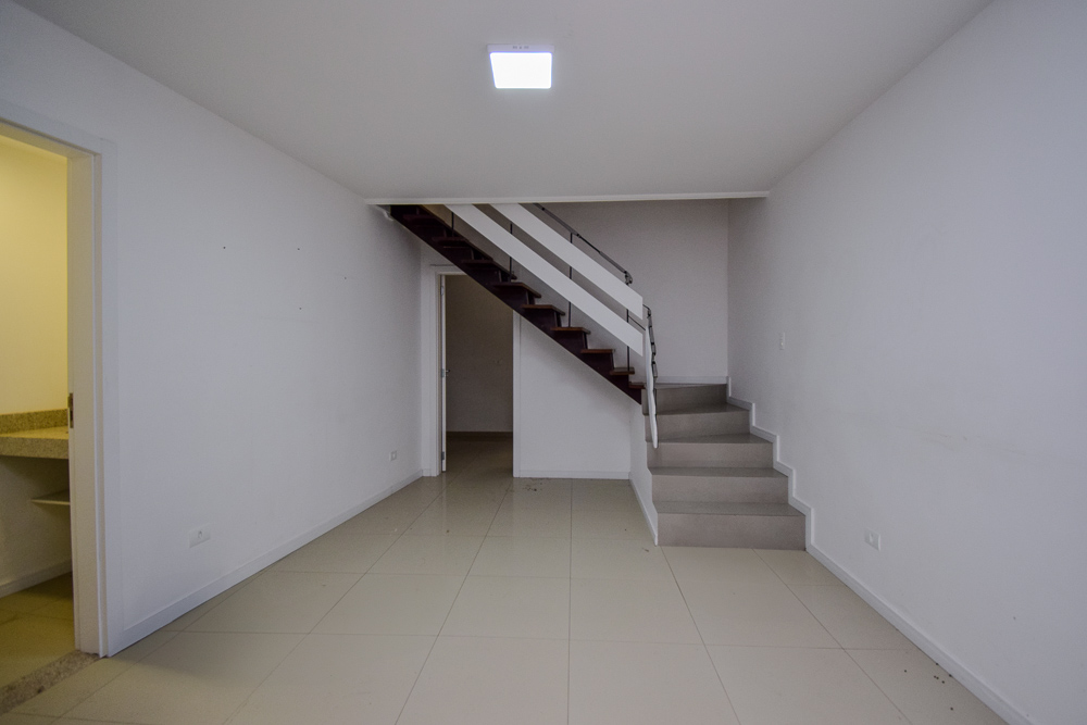 Sobrado para locacao no Água Verde em Curitiba com 140,76m² por R$ 3.900,00