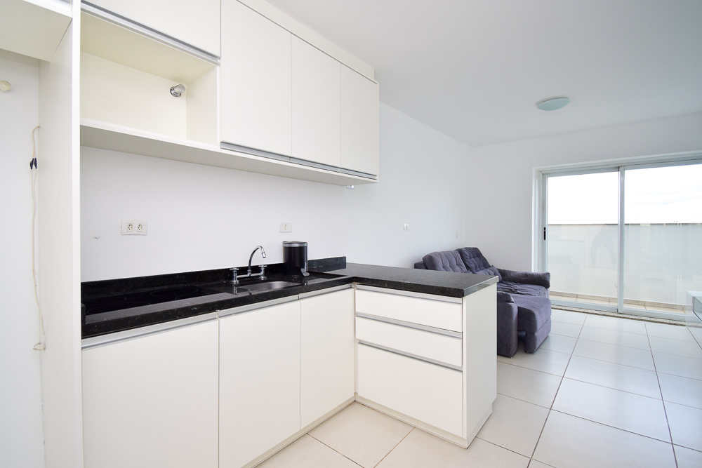 Apartamento para locacao no Centro Cívico em Curitiba com 90,96m² por R$ 4.500,00
