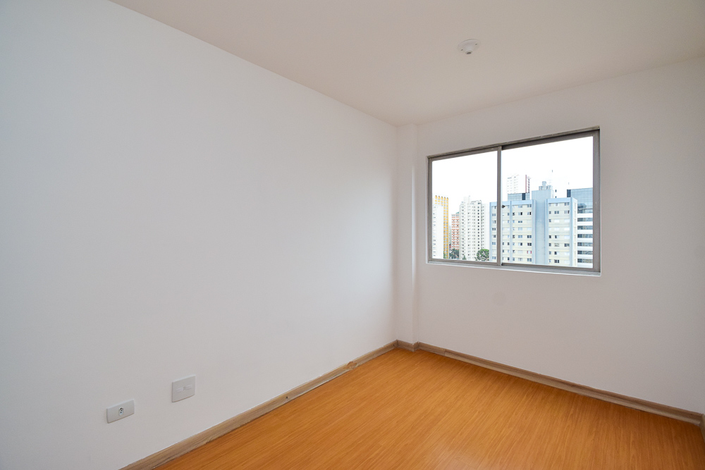Apartamento para locacao no Centro em Curitiba com 46,90m² por R$ 1.250,00